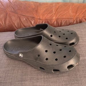 Black Crocs Freesail Clog